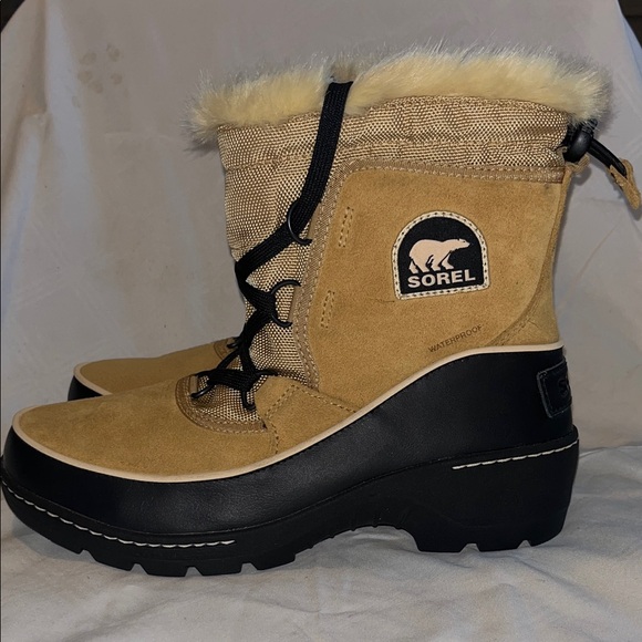 Sorel Shoes - NEW! Sorel Tan and Black Winter Boots